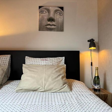 Gastenverblijf Chambre Damis - Geniet Van Haspengouw, Buiten En Binnen! Heers Exterior foto
