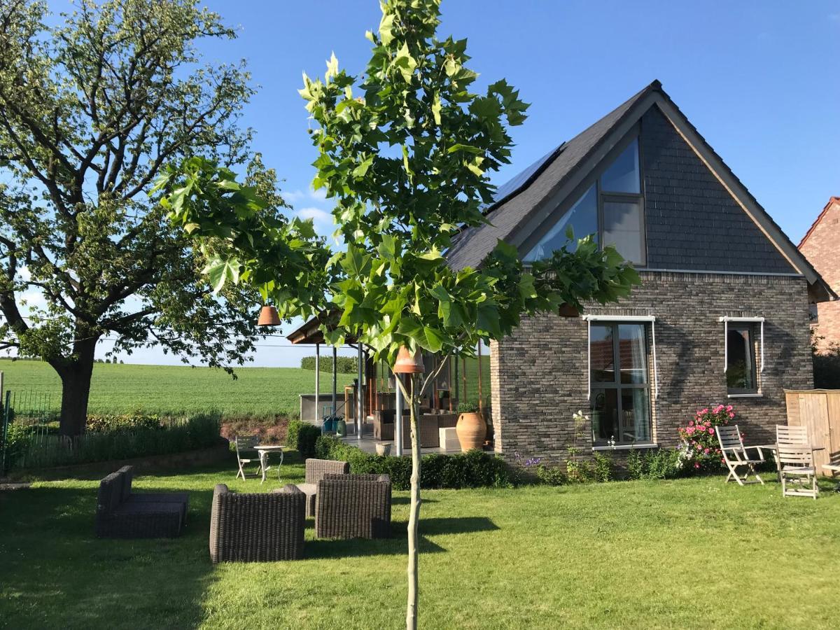 Gastenverblijf Chambre Damis - Geniet Van Haspengouw, Buiten En Binnen! Heers Exterior foto